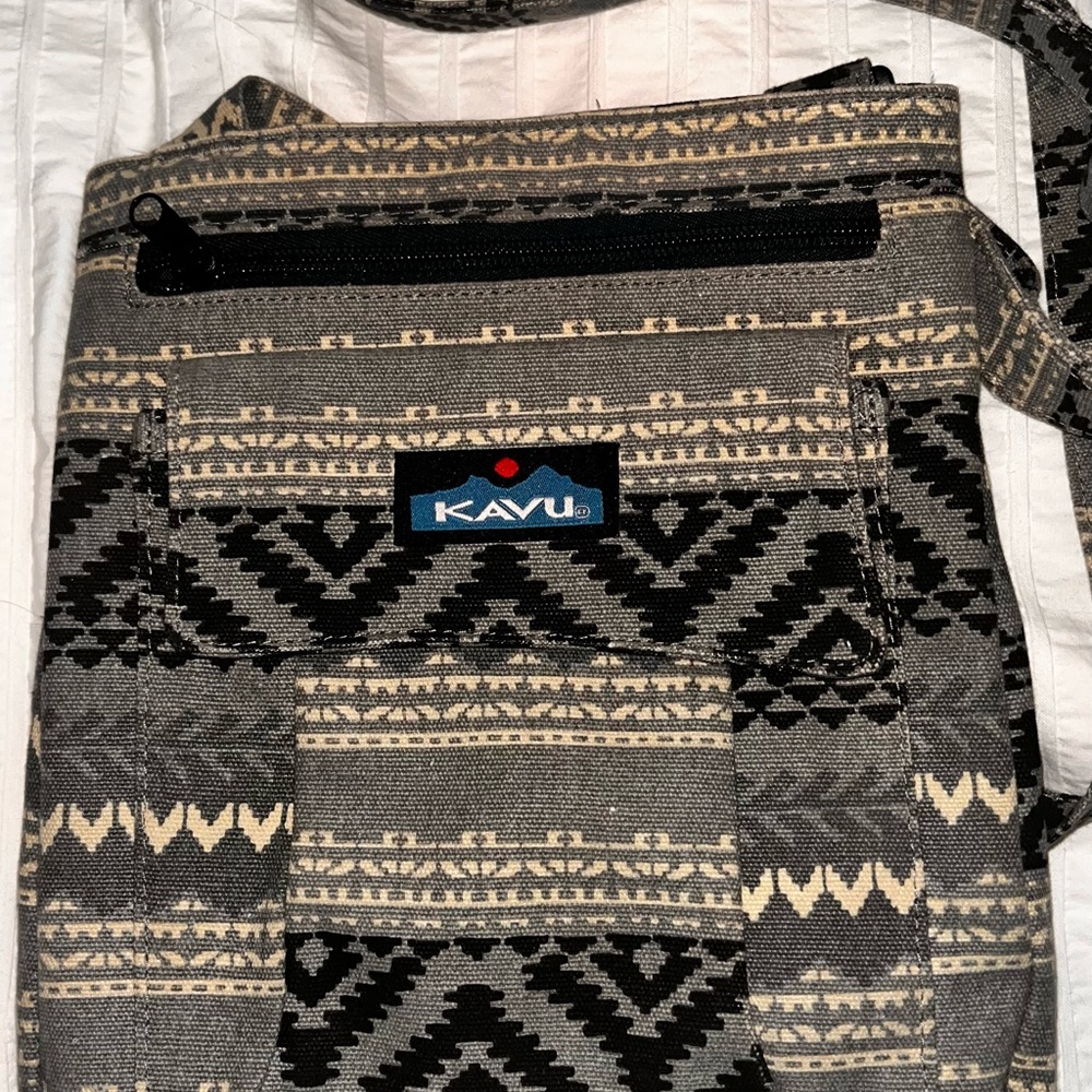 KAVU Geometric Gray and Cream Crossbody Bag